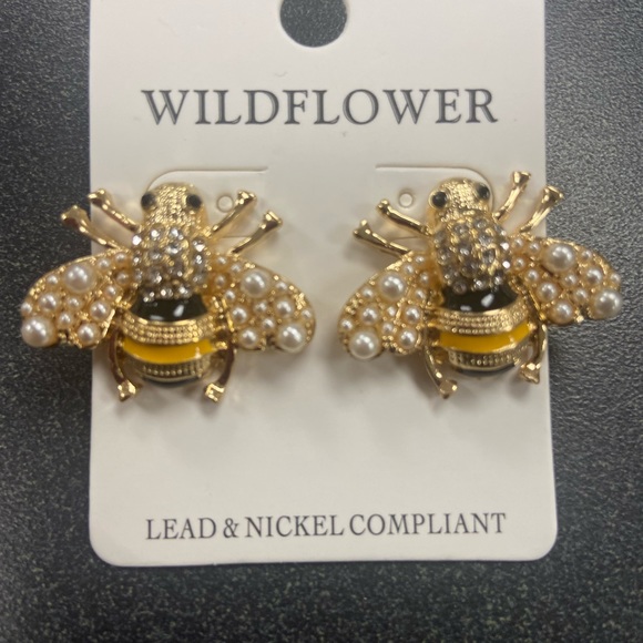 Gold bee earrings with white pearls - Picture 1 of 1